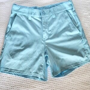 HUK performance fishing shorts Men's size small, 6 inch , stretch, ice blue, GUC